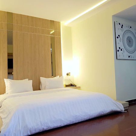The K Hotel Nagoya Esterno foto